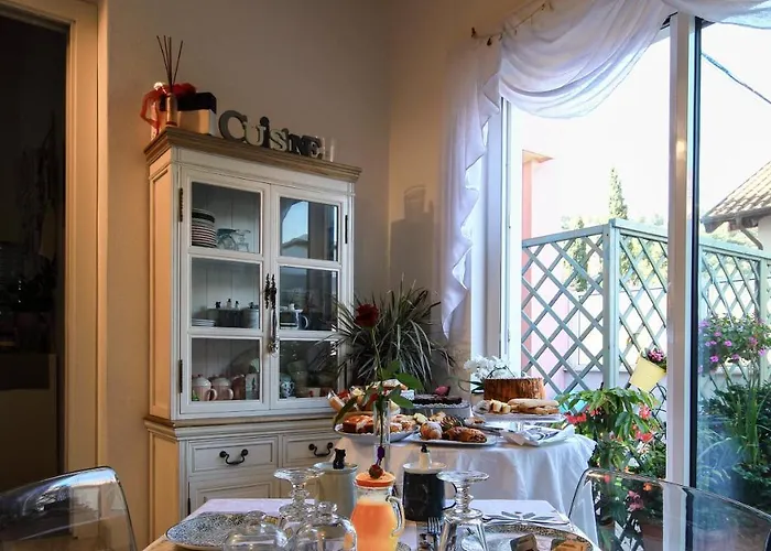 Iulia Augusta Nocleg ze śniadaniem Albenga